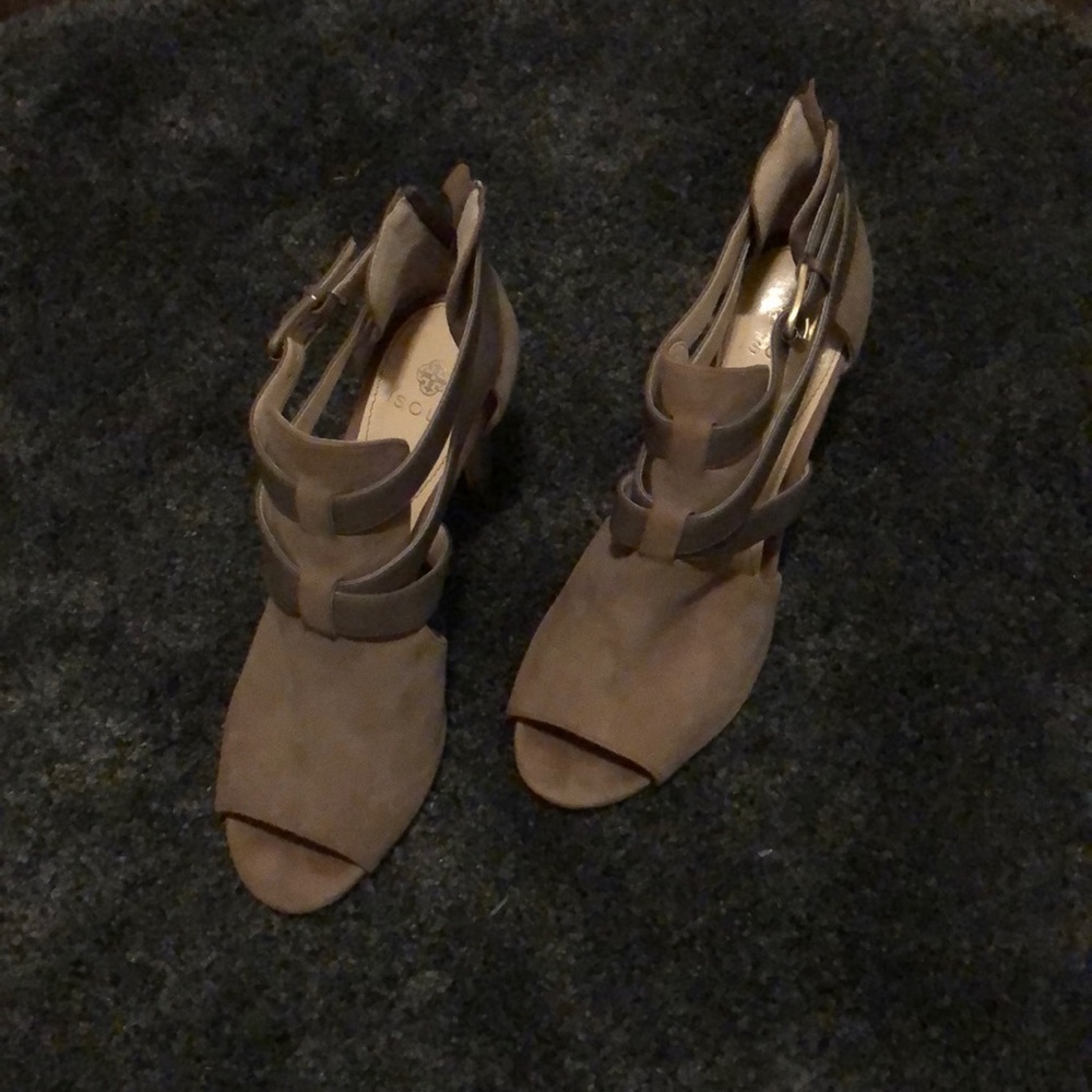 Isola 9.5 Women’s Heels